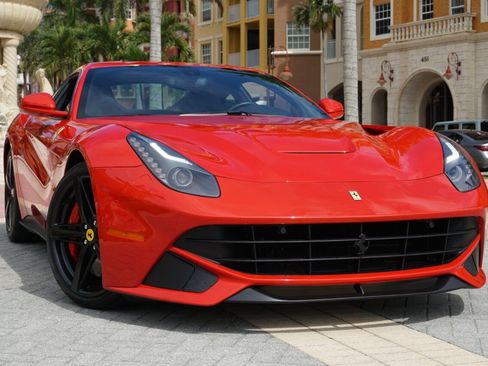 Used 2016 Ferrari F12 Berlinetta image 42
