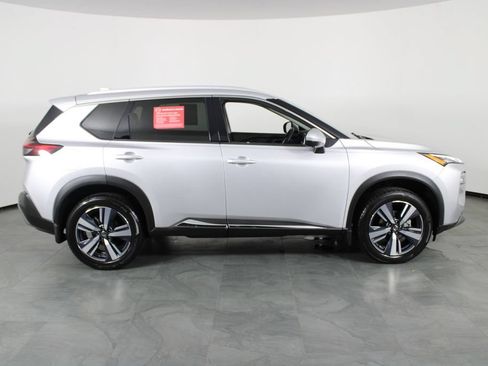 Certified 2021 Nissan Rogue SL FWD image 12