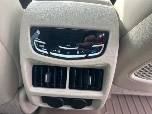 Used 2015 Cadillac SRX Premium w/ Trailering Package image 16