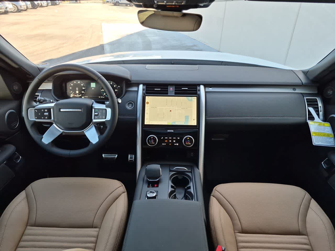 New 2026 Land Rover Discovery Limited Edition AWD/4WD image 16