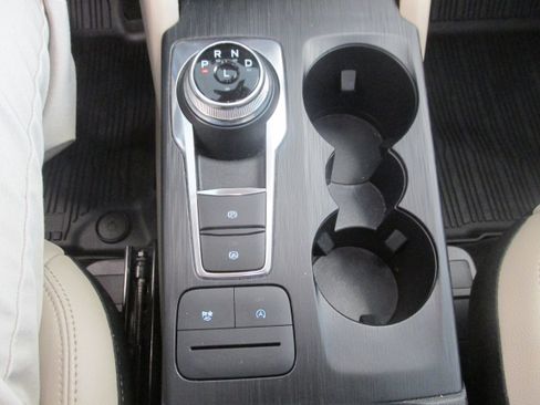 Used 2022 Ford Escape SEL w/ Technology Package image 39