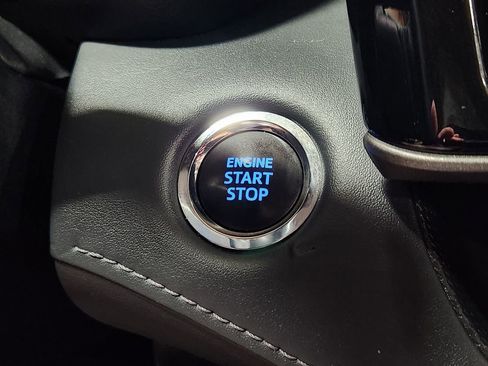 Used 2022 Toyota Highlander XLE image 40