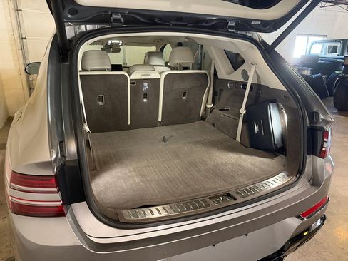 Used 2023 Genesis GV80 3.5T Advanced + w/ Cargo Package image 8