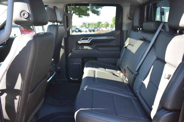 Used 2022 Chevrolet Silverado 1500 LTZ w/ LTZ Convenience Package II AWD/4WD image 17