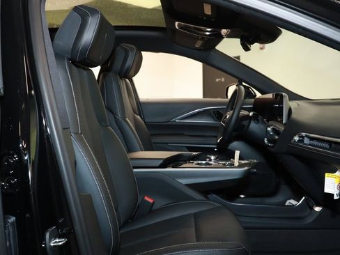 Used 2024 Cadillac Lyriq Luxury w/ LPO, Floor Liner Package image 16