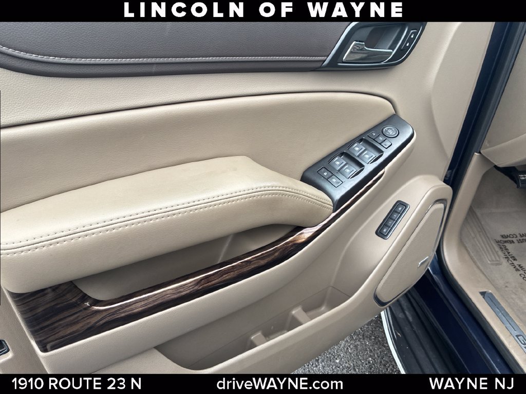 Used 2019 GMC Yukon XL SLT w/ Premium Edition AWD/4WD image 12