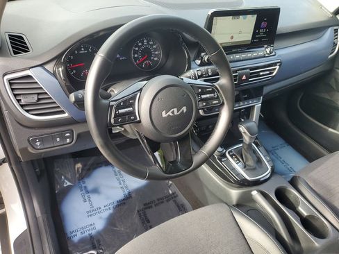 Used 2023 Kia Seltos S w/ Navigation Package image 20