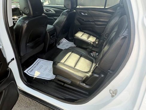 Used 2018 Chevrolet Traverse LT w/ LPO, Floor Liner Package AWD/4WD image 15