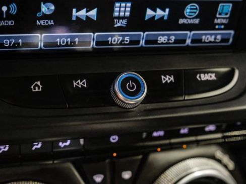 Used 2018 Chevrolet Camaro SS RWD image 33