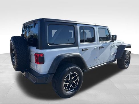 Used 2024 Jeep Wrangler Unlimited Rubicon image 4