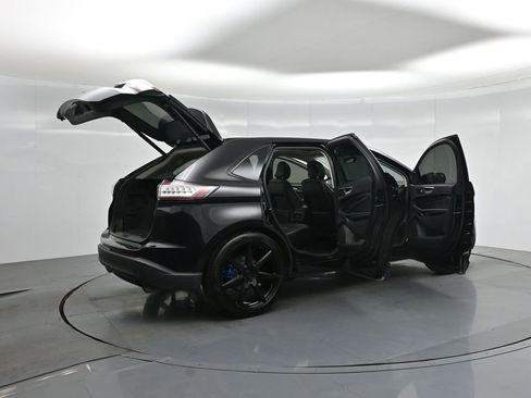 Used 2016 Ford Edge Titanium w/ Equipment Group 301A image 5