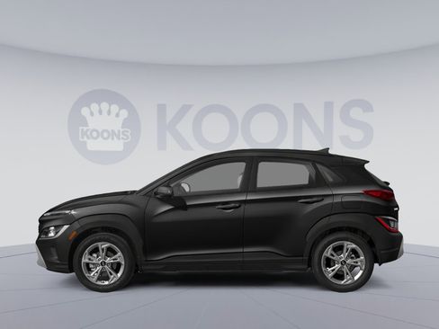 Used 2023 Hyundai Kona SEL w/ Winter Weather Package image 4