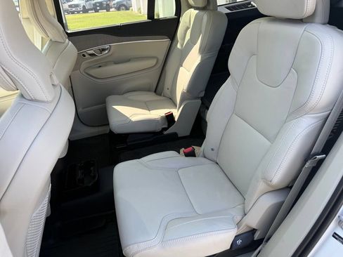 Used 2025 Volvo XC90 B6 Ultra w/ Lounge Package AWD/4WD image 11
