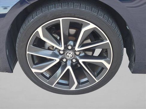 Used 2021 Toyota Corolla SE FWD image 6