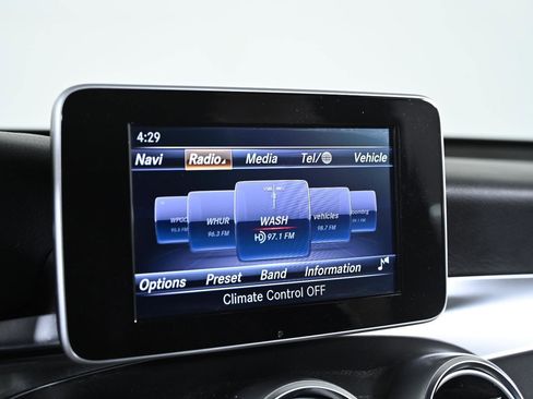 Used 2018 Mercedes-Benz GLC 300 4MATIC image 15