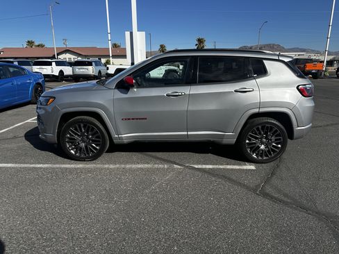 Used 2023 Jeep Compass Limited AWD/4WD image 7