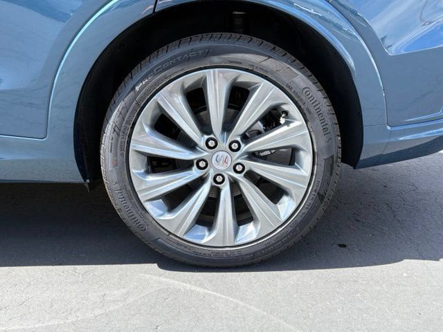 New 2026 Buick Envista Sport Touring FWD image 10
