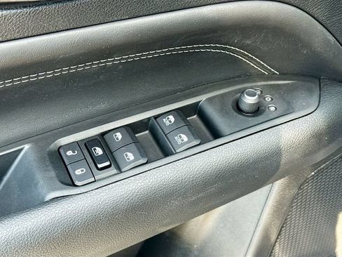 Used 2022 Jeep Compass Latitude w/ Convenience Group AWD/4WD image 25