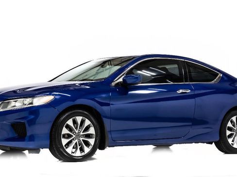 Used 2013 Honda Accord LX-S image 2