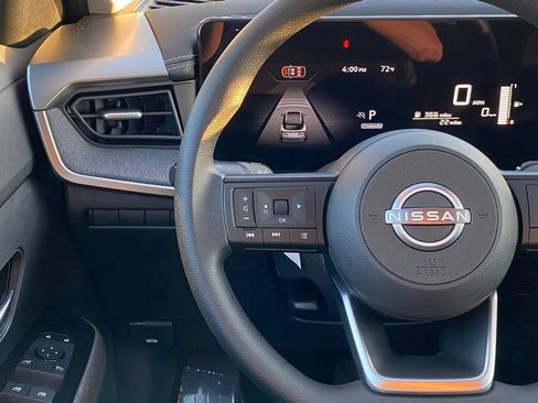 New 2026 Nissan Kicks SV w/ SV Premium Package FWD image 19