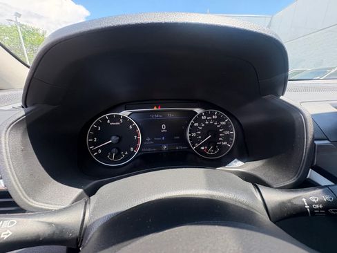 Used 2025 Nissan Altima 2.5 SV AWD/4WD image 17