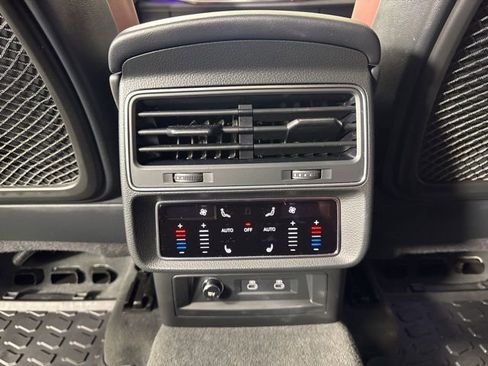 Used 2024 Audi SQ8 Prestige image 13