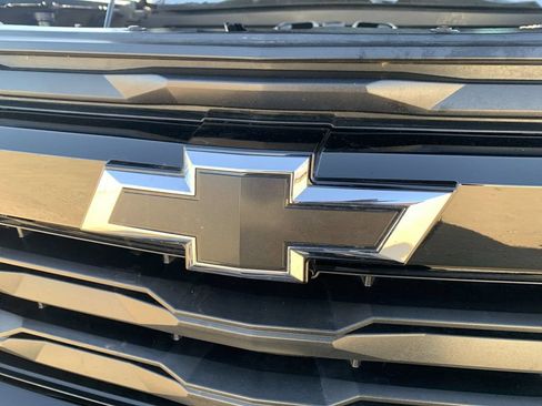 Used 2024 Chevrolet Colorado Z71 w/ LPO, Dark Essentials Package AWD/4WD image 30