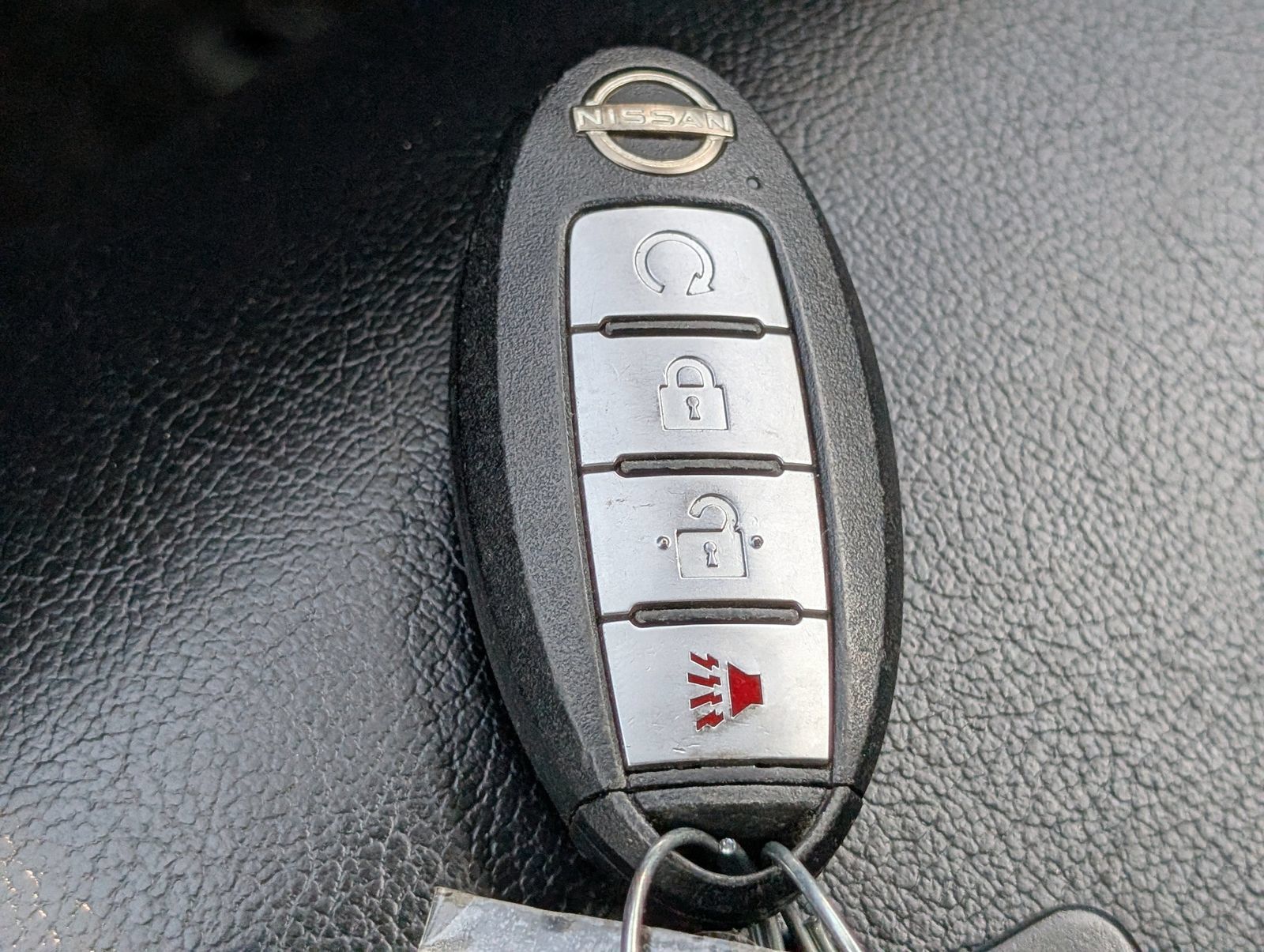 Used 2024 Nissan Frontier SL w/ Technology Package AWD/4WD image 36