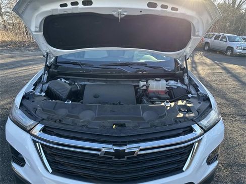 Used 2023 Chevrolet Traverse LS image 30