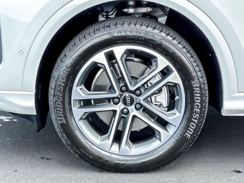 New 2025 Audi Q5 Premium image 25