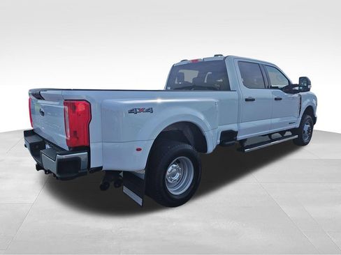 Used 2024 Ford F350 XLT AWD/4WD image 5