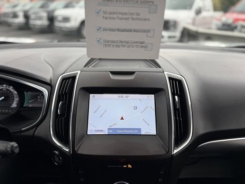 Used 2020 Ford Edge Titanium image 18