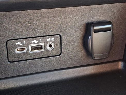 Used 2023 Nissan Sentra SV image 24