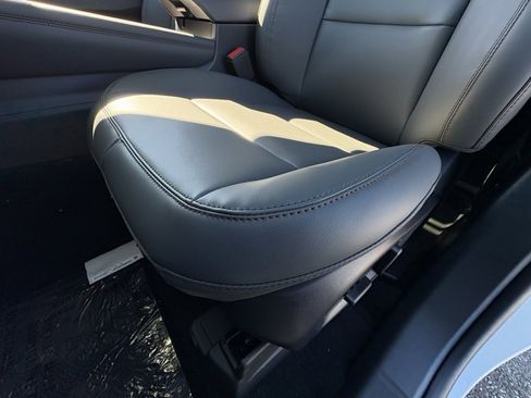 New 2026 Ford Explorer Active w/ Active Comfort Package image 41