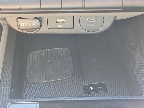 Certified 2025 Hyundai Elantra SEL image 11