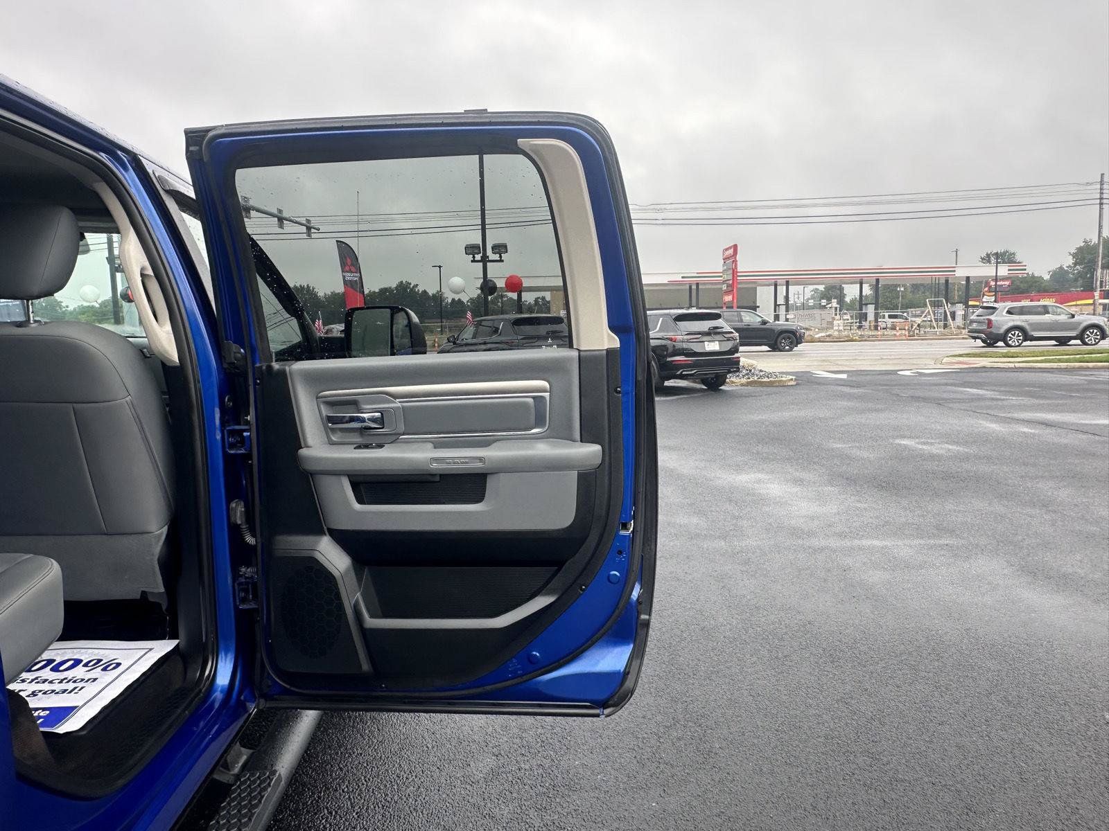 Used 2017 RAM 1500 Outdoorsman AWD/4WD image 24