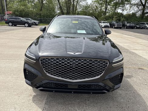 Used 2022 Genesis GV70 3.5T Sport w/ Sport Prestige Package AWD/4WD image 2