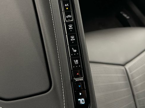 Used 2025 Chevrolet Corvette Stingray Preferred Conv w/ Z51 Performance Package image 30