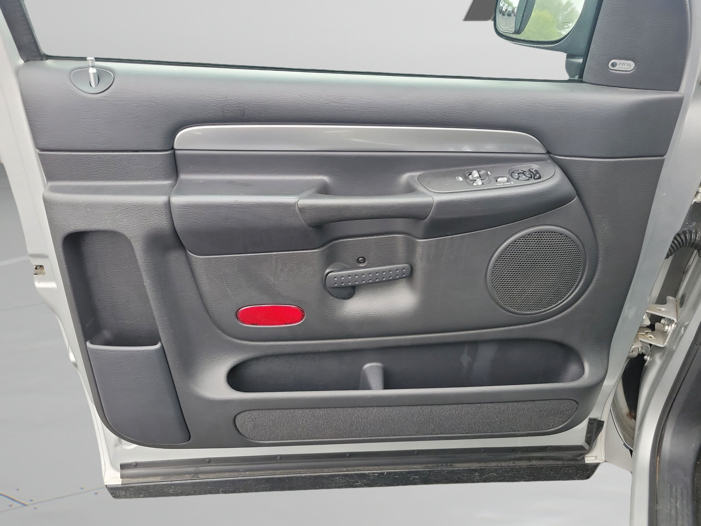 Used 2005 Dodge Ram 1500 Truck 2WD Regular Cab image 13