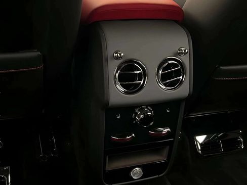New 2026 Rolls-Royce Cullinan AWD/4WD image 10