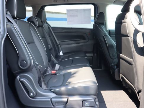 Used 2026 Honda Odyssey Touring image 14