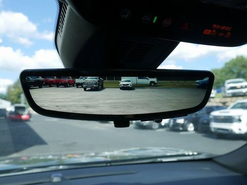 New 2025 Chevrolet Equinox LT w/ Convenience Package II image 17