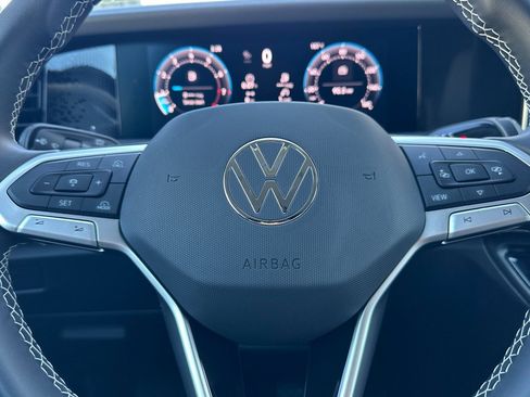 New 2026 Volkswagen Tiguan SE image 21