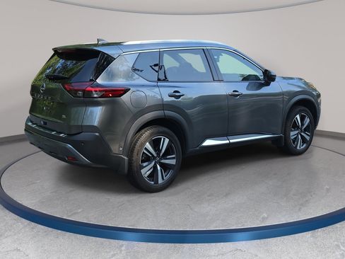 Used 2023 Nissan Rogue SL w/ SL Premium Package FWD image 5