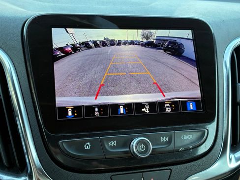 Used 2024 Chevrolet Equinox Premier AWD/4WD image 21