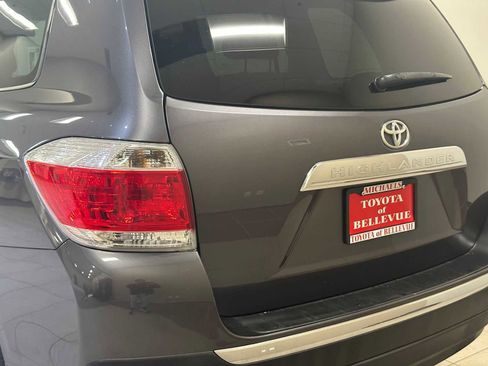 Used 2012 Toyota Highlander FWD image 7