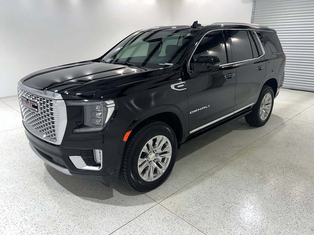Used 2024 GMC Yukon Denali w/ Advanced Technology Package AWD/4WD image 1