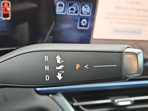 New 2026 Chevrolet Equinox EV LT image 8