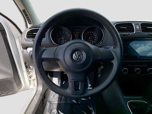 Used 2010 Volkswagen Golf 2-Door image 34
