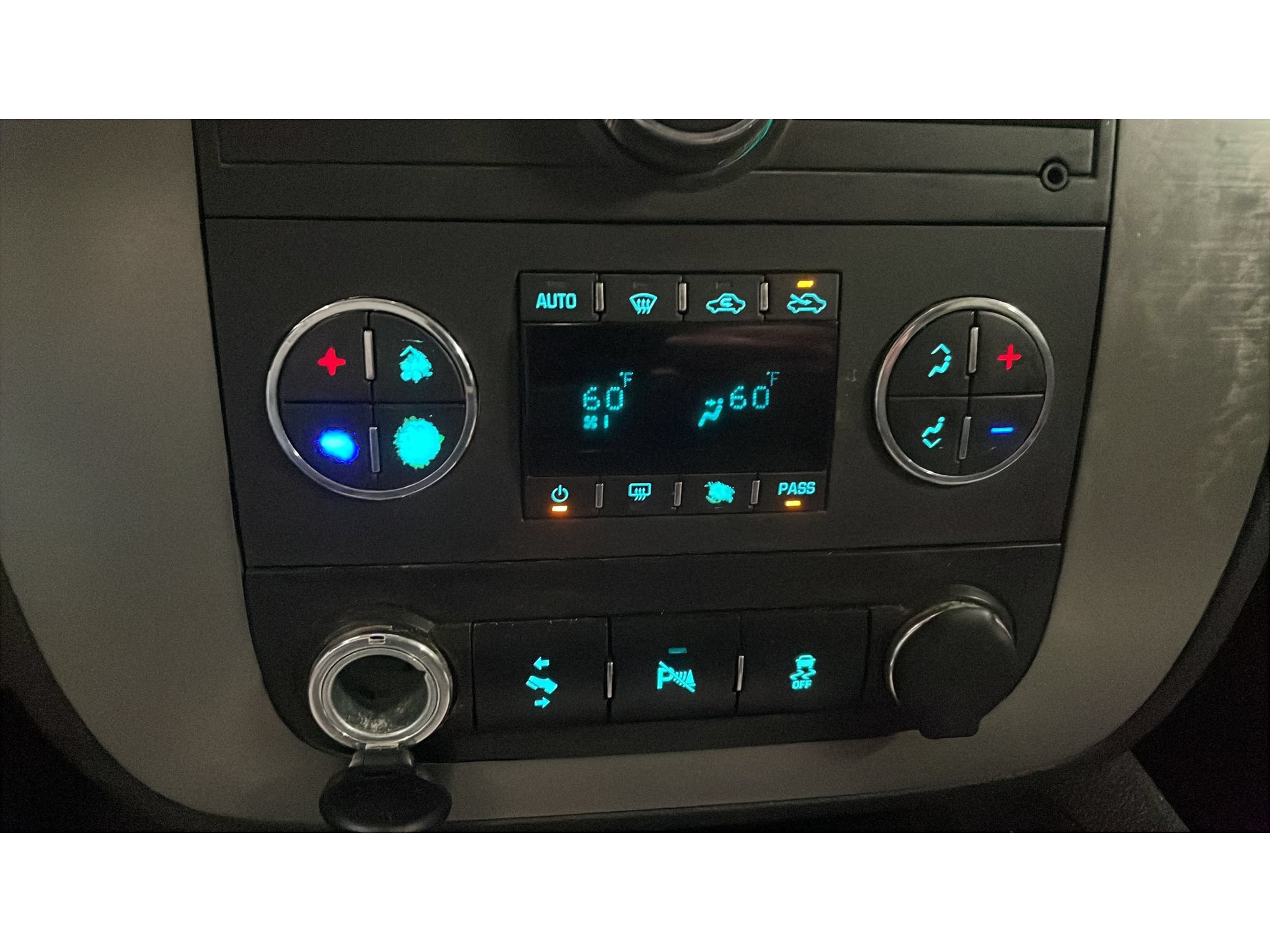 Used 2014 GMC Sierra 2500 SLT AWD/4WD image 14